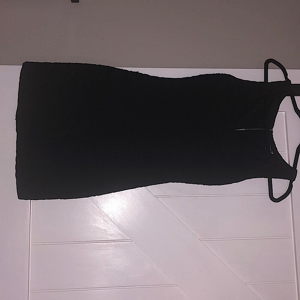Black dress. 🖤